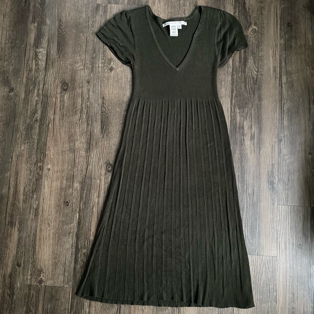 107. Max Ribbed Army Green Dress - Picture 4 of 5